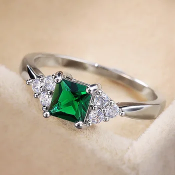 Huitan Egyszerű, Minimalista Stílust Ujj Gyűrű Szerény Design Aranyos Zöld Köbméter Cirkon Kő Javaslat, Eljegyzési Gyűrűk, Lány