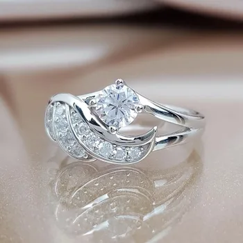 2020 Kreatív, Egyedi Angyal Szárnyak Cirkon Gyűrűk Női Luxus Kerek Vágott Kristály Esküvői Koktél Gyűrű Divat Ékszerek