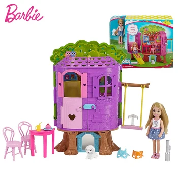 Barbie Chelsea-t Faház Ház Chelsea Baba, Kutyus Asztal, Székek Slide Swing Maszk Babaház Játék Childern FPF83